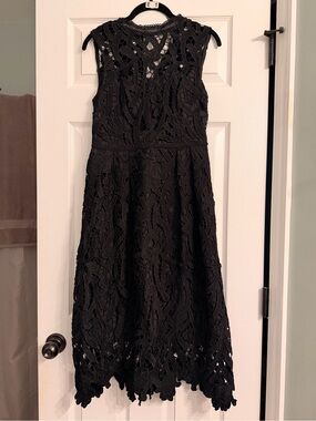 Molly Bracken Premium Black Lined Lace Overlay Dress Size Small